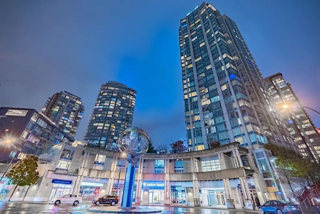 아파트 Downtown Condo With Great City Views 밴쿠버