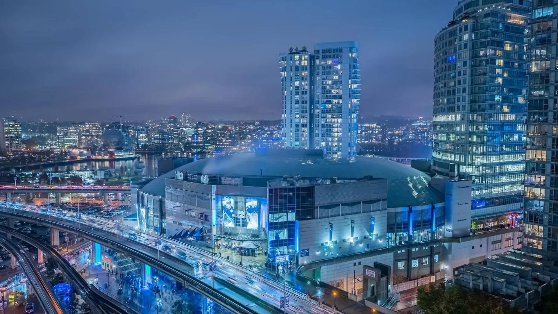 아파트 Downtown Condo With Great City Views 밴쿠버